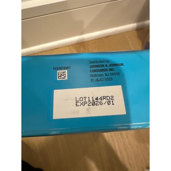 Neutrogena Beach Defense Water+Sunscreen Spray, SPF 60+,17.0 oz/480 g, Pack Of 2 - Picture 6 of 6